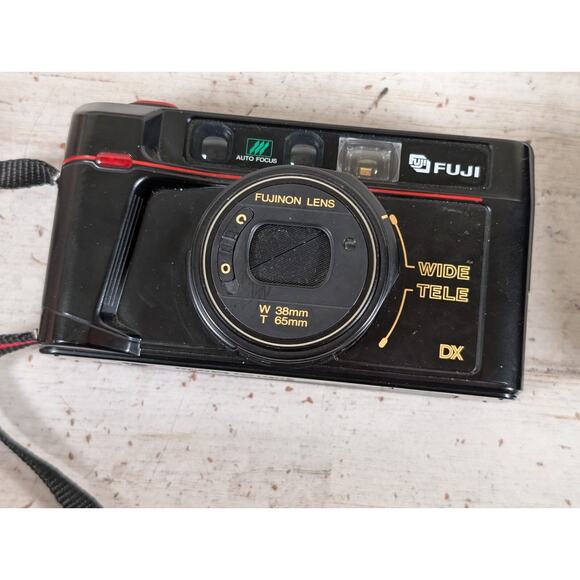 Vtg Fuji TW-300 38/65mm Film Camera w Case Pre-Winding Point Shoot PARTS/REPAIR - Picture 3 of 15